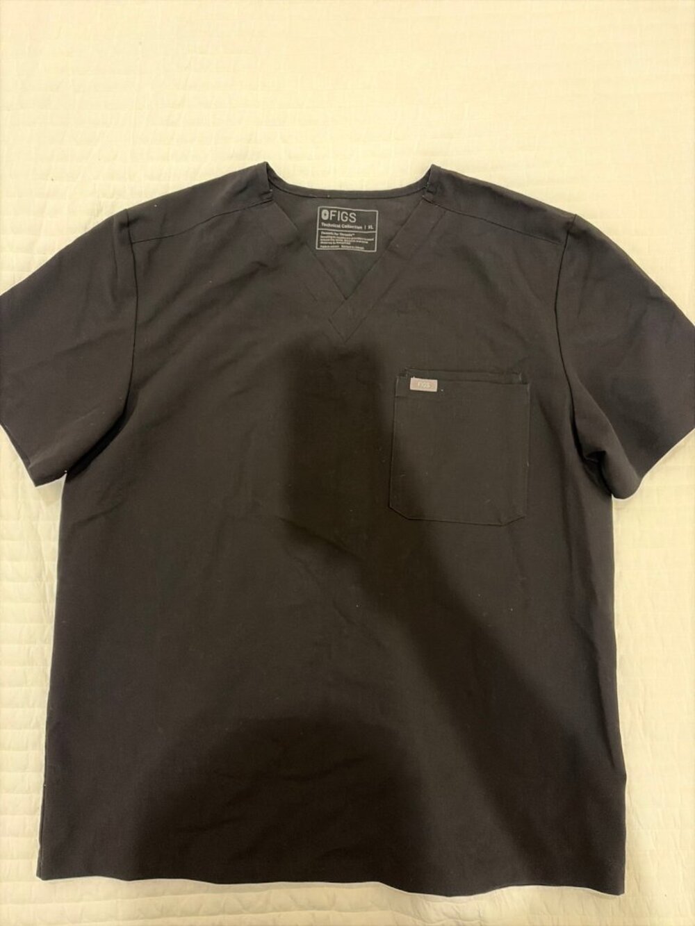 FIGS Technical Collection V-Neck Scrub Top - Men's XL, Black